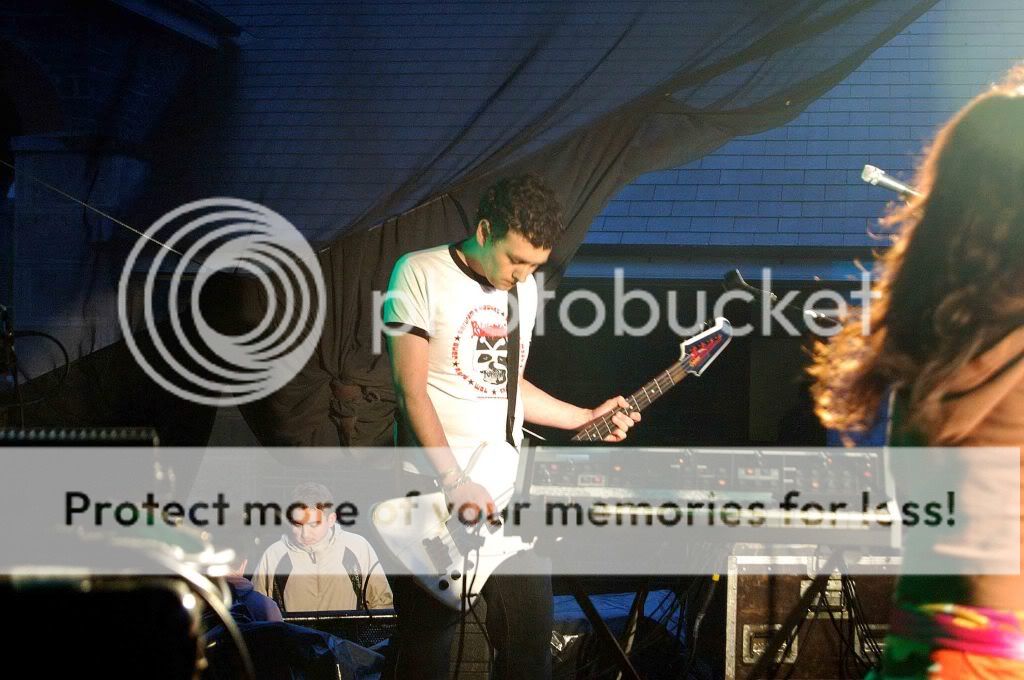 gossip magazines should be banned