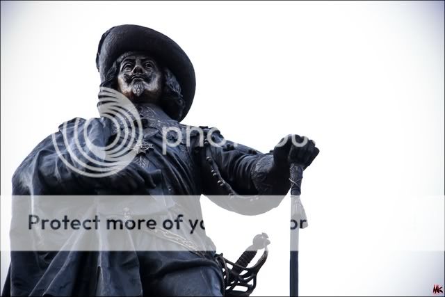 �lgin� Heykel Resimleri