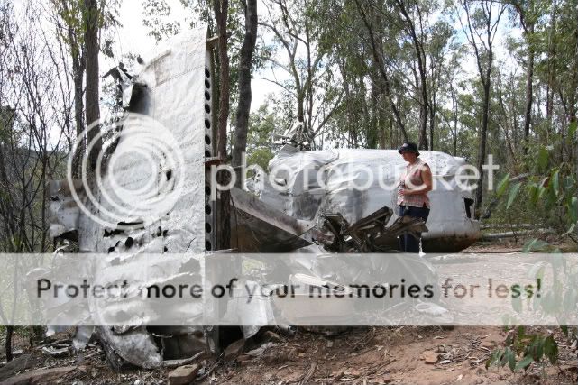 Kroombit Tops - "Beautiful Betsy" B24 Crash site - Toyota Prado How To